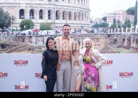 2 mars 2023, Rome, Italie : Zachary Levi, Lucy Liu, Helen Mirren et Rachel Zegler assistent à la séance photo du film 'Stazham! Fureur des Dieuxs'' au Palazzo Manfredi à Rome (Credit image: © Matteo Nardone/Pacific Press via ZUMA Press Wire) USAGE ÉDITORIAL SEULEMENT! Non destiné À un usage commercial ! Banque D'Images