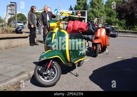 Un modèle GP Lambretta série 3 1978 avec peinture et graphiques reflétant un hommage au grand Jim Clark qui a mené la course Indy 500 1965. Banque D'Images