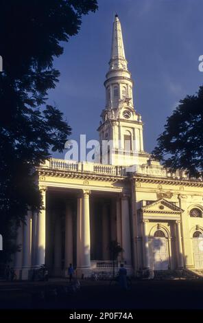 St. Cathédrale George construite en 1815, 140 pieds de flèche et 10nic colonnes élégantes, Madras, Inde. Chennai. Tamil Nadu, Inde Banque D'Images