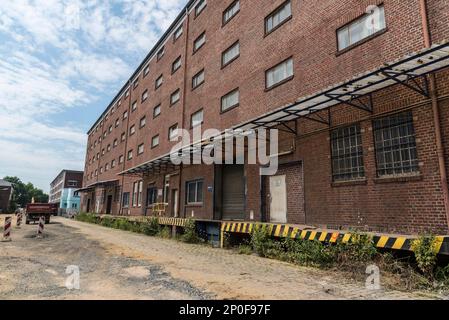 Chantier, historique, bâtiment, Speicherstrasse, installations industrielles, quartier portuaire, port, Dortmund, région de la Ruhr, Rhénanie-du-Nord-Westphalie Banque D'Images