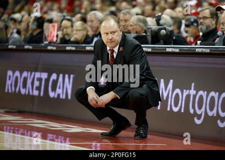 Madison, WI, États-Unis. 2nd mars 2023. Greg Gard, entraîneur-chef des Badgers du Wisconsin, lors du match de basket-ball de la NCAA entre les Boilermakers Purdue et les Badgers du Wisconsin au Kohl Center de Madison, WISCONSIN. Darren Lee/CSM/Alamy Live News Banque D'Images