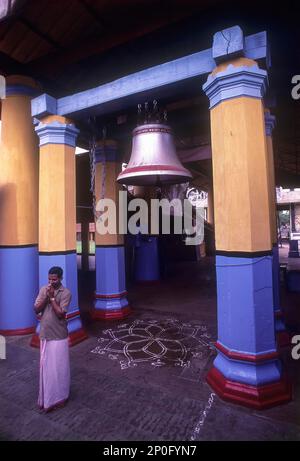 L'immense cloche en bronze du temple Thirumala Devaswom à Mattancherry à kochi, Cochin, kerala, est le plus grand temple d'Inde, en Asie Banque D'Images