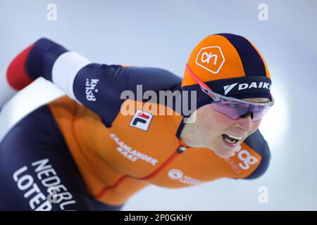 Heerenveen, pays-Bas. 2nd mars 2023. Irene Schouten, des pays-Bas, participe à la compétition féminine 3000m le jour 1 des Championnats du monde de patinage de vitesse de l'UIP à Heerenveen, aux pays-Bas, au 2 mars 2023. Credit: Zheng Huansong/Xinhua/Alay Live News Banque D'Images