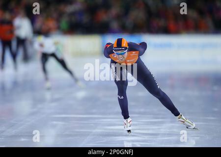 Heerenveen, pays-Bas. 2nd mars 2023. Patrick Roest, des pays-Bas, est en compétition pendant la compétition masculine 5000m le jour 1 des Championnats du monde de patinage de vitesse de l'UIP à Heerenveen, aux pays-Bas, au 2 mars 2023. Credit: Zheng Huansong/Xinhua/Alay Live News Banque D'Images