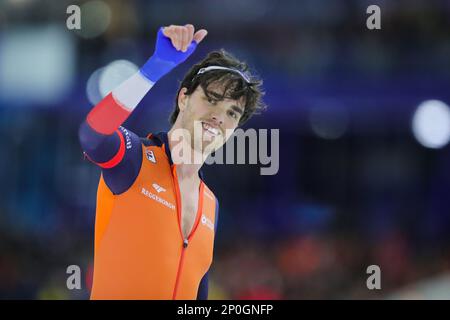 Heerenveen, pays-Bas. 2nd mars 2023. Patrick Roest, des pays-Bas, célèbre après le 5000m masculin le jour 1 des Championnats du monde de patinage de vitesse de l'UIP à Heerenveen, aux pays-Bas, en 2 mars 2023. Credit: Zheng Huansong/Xinhua/Alay Live News Banque D'Images