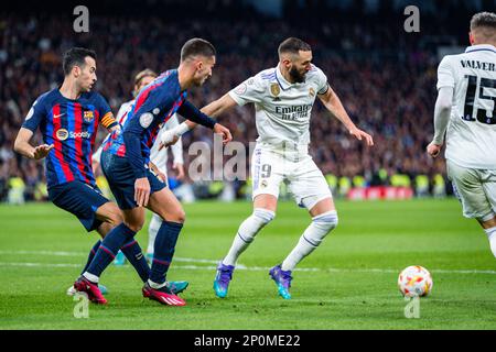 Madrid, Espagne. 02nd mars 2023. Karim Benzema (Real Madrid) en action pendant le match de football betweenReal Madrid et Barcelone valable pour le semifinal de la â&#X80;&#x9c;Copa del Reyâ&#X80;&#x9d; coupe d'Espagne célébrée à Madrid, Espagne au stade Bernabeu le jeudi 02 mars 2023 crédit: Agence de photo indépendante/Alamy Live News Banque D'Images