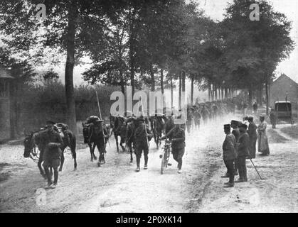 ''le rôle de la Cavalerie; Remarquablement montes et cavaliers experts, le lanciers britanniques avaiente le plus grand soin de leurs belless', 1914. De "l'Album de la guerre 1914-1919: Volume I". [L'Illustration, Paris, 1926]. Banque D'Images