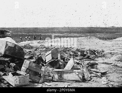 Dernière la bataille, au Sud de la somme : avant, pendentif et apres une attaque.', 1916. De "Collection de la guerre IV L'Illustration Tomé CXLVII. La guerre Juillet, Aout, septembre, octobre, novembre, Décembre 1916". Banque D'Images