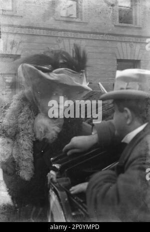 Bernhardt, Sarah et un homme non identifié, photographie de portrait, 1906 avril Banque D'Images