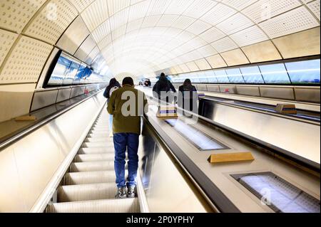 Londres, Angleterre, Royaume-Uni. Gare de Bond Street sur la ligne Elizabeth - métro de Londres Banque D'Images