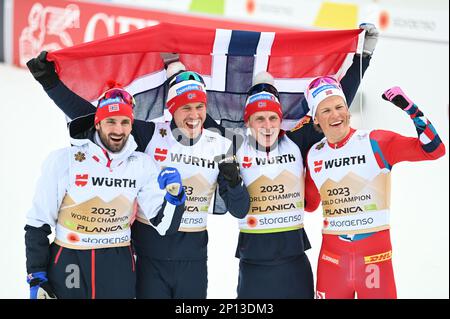 3 mars 2023. L'équipe gagnante de la Norvège après avoir remporté le relais 4x10-K masculin aux championnats du monde de ski de fond FIS à Planica, en Slovénie. De gauche, Hans Christer Holund, Paal Golberg, Simen Hegstad Krueger, Johannes Hoesflot Klaebo. Crédit : John Lazenby/Alamy Live News Banque D'Images