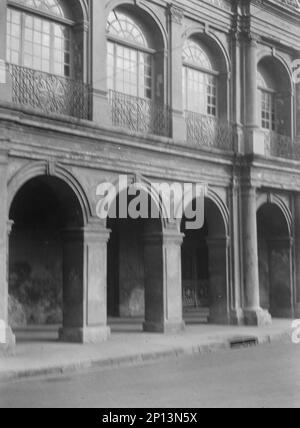 Façade du Cabildo, l'ancienne mairie espagnole de la Nouvelle-Orléans, entre 1920 et 1926. Banque D'Images