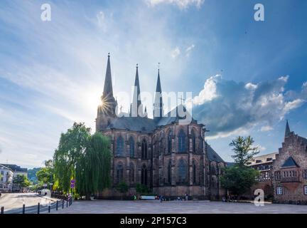 Marburg : Elisabethkirche (église Saint-Élisabeth), Deutsches Haus (Deutschordenshaus ou Deutschhaus) était la résidence originale de l'ordre teutonique Banque D'Images