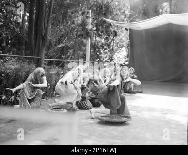 Ruth St. Denis Dancers, entre 1910 et 1935. Banque D'Images