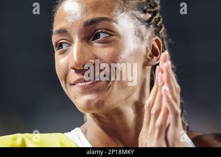 Istanbul, Turquie. 03rd mars 2023. Athlétisme/Hall: Championnats d'Europe, Pentathlon féminin, Nafissatou Thiam de Belgique applaudit après la victoire. Credit: Oliver Weiken/dpa/Alay Live News Banque D'Images