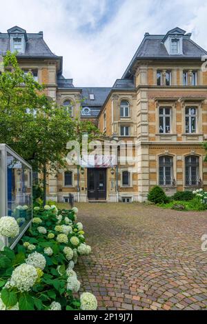 Bergisch Gladbach: Villa Zanders avec galerie municipale intégrée à Bergisches Land, Nordrhein-Westfalen, Rhénanie-du-Nord-Westphalie, Allemagne Banque D'Images