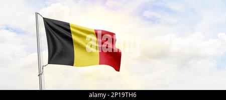 Drapeau belge sur fond de ciel. 3D rendu Banque D'Images