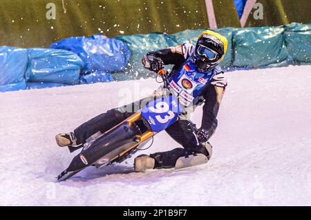 Franz Mayerbüchler en action pendant le championnat individuel allemand de course de glace à Horst-Dohm-Eisstadion, Berlin, le vendredi 3rd mars 2023. (Photo : Ian Charles | INFORMATIONS MI) Credit: INFORMATIONS MI & Sport /Alamy Live News Banque D'Images