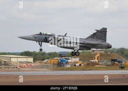 40, un Saab JAS-39C Gripen exploité par la Hungarian Air Force, arrivant pour le Royal International Air Tattoo 2022, tenu à RAF Fairford à Gloucestershire, en Angleterre. Banque D'Images