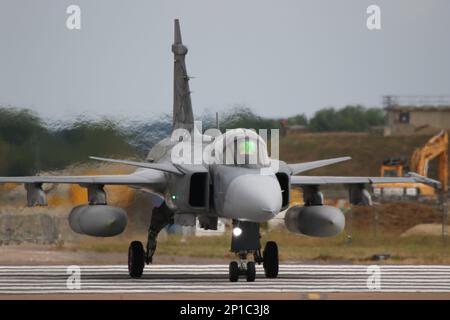 40, un Saab JAS-39C Gripen exploité par la Hungarian Air Force, arrivant pour le Royal International Air Tattoo 2022, tenu à RAF Fairford à Gloucestershire, en Angleterre. Banque D'Images