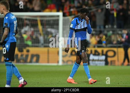 Abakar Sylla (94) du Club Brugge photographié ayant l'air abattu et déçu lors d'un match de football entre KV Ostende et Club Brugge KV pendant le 28 ème jour de match de la Ligue Pro Jupilier pour la saison 2022-2023 , le vendredi 3 mars 2023 à Ostende , Belgique . PHOTO SPORTPIX | David Catry Credit: Sportpix/Alay Live News Banque D'Images
