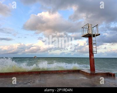 Sisal est une ville portuaire de pêche mexicaine magique sur la côte du Yucatan, dans le golfe du Mexique qui offre à ses visiteurs une offre d'écotourisme et de détente, Banque D'Images