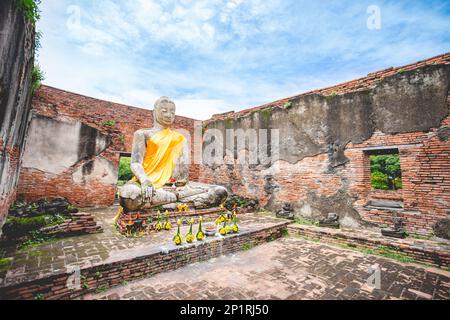 Magnifique paysage à Wat Lokayasutharam, Ayutthaya, Thaïlande. Un site d'Ayutthaya, site classé au patrimoine mondial de l'UNESCO. Banque D'Images