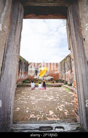 Magnifique paysage à Wat Lokayasutharam, Ayutthaya, Thaïlande. Un site d'Ayutthaya, site classé au patrimoine mondial de l'UNESCO. Banque D'Images