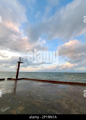 Sisal est une ville portuaire de pêche mexicaine magique sur la côte du Yucatan, dans le golfe du Mexique qui offre à ses visiteurs une offre d'écotourisme et de détente, Banque D'Images