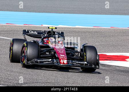 Guanyu Zhou (CIN) Alfa Romeo C43 durinFORMULA 1 GULF AIR BAHREÏN GRAND PRIX 2023 Banque D'Images