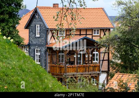 Vue sur la ville de Blankenburg dans les montagnes Harz Banque D'Images