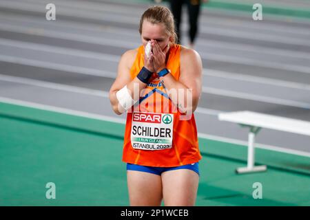 ISTANBUL, TURQUIE - MARS 3: Jessica Schilder des pays-Bas réagit après avoir participé à la compétition Shot put Women au cours du jour 1 des Championnats européens d'athlétisme en salle à l'Atakoy Athletics Arena sur 3 mars 2023 à Istanbul, Turquie (photo de l'Agence Nikola Krstic/BSR) Banque D'Images