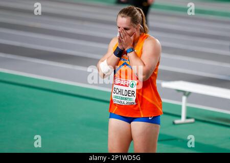 ISTANBUL, TURQUIE - MARS 3: Jessica Schilder des pays-Bas réagit après avoir participé à la compétition Shot put Women au cours du jour 1 des Championnats européens d'athlétisme en salle à l'Atakoy Athletics Arena sur 3 mars 2023 à Istanbul, Turquie (photo de l'Agence Nikola Krstic/BSR) Banque D'Images