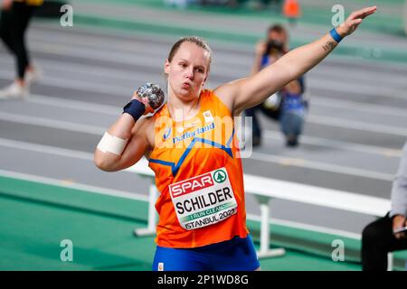 ISTANBUL, TURQUIE - MARS 3: Jessica Schilder des pays-Bas en compétition dans le coup des femmes au cours du jour 1 des Championnats européens d'athlétisme en salle à l'Atakoy Athletics Arena sur 3 mars 2023 à Istanbul, Turquie (photo par l'Agence Nikola Krstic/BSR) Banque D'Images