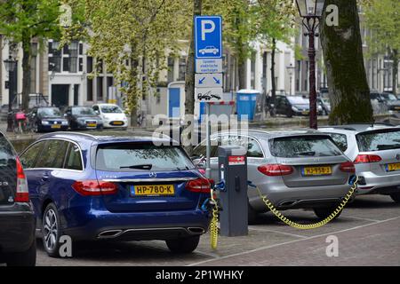 Voitures électriques, Amsterdam, pays-Bas Banque D'Images