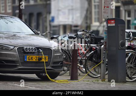 Voitures électriques, Amsterdam, pays-Bas Banque D'Images