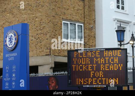 4th mars 2023 ; Stamford Bridge, Chelsea, Londres, Angleterre : Premier League football, Chelsea versus Leeds United ; panneau d'entrée au Stamford Bridge. Banque D'Images