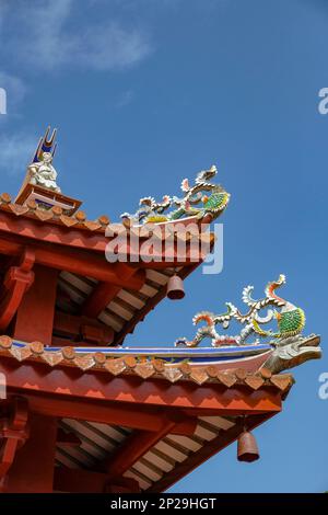 Tainan, Taïwan - 5 février 2023 : détail du toit du temple de Confucius, également appelé la première Académie de Taïwan à Tainan, Taïwan. Banque D'Images