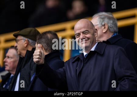 Le président de la FIFA Gianni Infantino regarde depuis la boîte du réalisateur pendant le match du championnat Sky Bet à la Den, Millwall. Date de la photo: Samedi 4 mars 2023. Banque D'Images