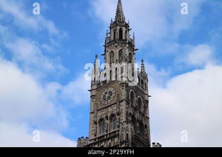 Tour de l'horloge de la nouvelle mairie de Munich, Allemagne Banque D'Images