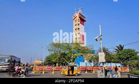 Chennai,Tamilnadu,Inde-29 décembre 2022: Belle vue de Chennai Light House avec ciel clair fond situé dans la plage de Marina sur la côte est Banque D'Images