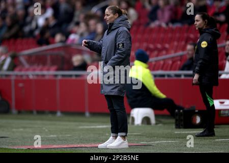 AMSTERDAM - les femmes Ajax entraînent Suzanne Bakker lors du match des femmes néerlandaises Eredivisie entre Ajax et Feyenoord à l'arène Johan Cruijff sur 4 mars 2023 à Amsterdam, pays-Bas. PNA JEROEN PUTMANS Banque D'Images