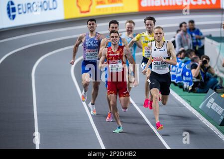 Eliott Crestan de Belgique photographié pendant les demi-finales hommes de 800m à l'édition 37th des Championnats d'intérieur d'athlétisme européens, à Istanbul, Turquie, le samedi 04 mars 2023. Les championnats ont lieu du 2 au 5 mars. BELGA PHOTO JASPER JACOBS Banque D'Images