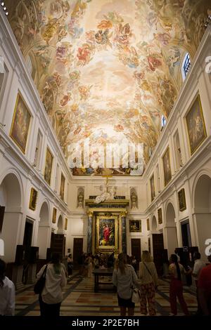 Tolède, Espagne - 22 juin 2022: La sacristie de la cathédrale de Tolède où la peinture intitulée El ExPolio de Cristo d'El Greco par Luis de Castill Banque D'Images