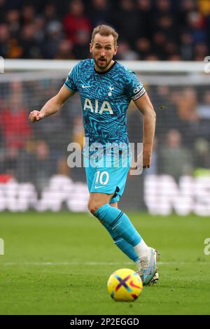 4th mars 2023 ; Molineux Stadium, Wolverhampton, West Midlands, Angleterre ; Premier League football, Wolverhampton Wanderers contre Tottenham Hotspur ; Harry Kane de Tottenham Hotspur Banque D'Images