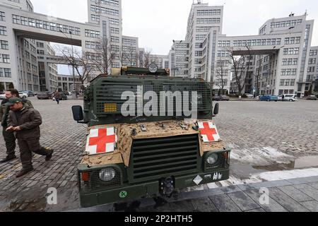 Non exclusif: KHARKIV, UKRAINE - 03 MARS 2023 - avec le soutien du chef de l'Administration militaire régionale de Kharkiv Oleh Syniehubov et des volontaires de Banque D'Images