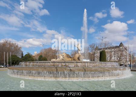 La fontaine de Neptune à Madrid : un chef-d'œuvre de la sculpture baroque Banque D'Images