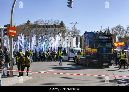 Madrid 04-03-2023 -Manifestación de policías y guardias cililes en Madri Banque D'Images