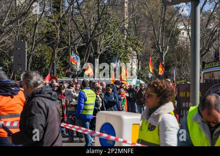 Madrid 04-03-2023 -Manifestación de policías y guardias cililes en Madri Banque D'Images