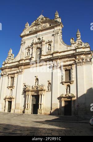 Galatina, Italie. Vue extérieure de l'église catholique des Saints Pierre et Paul datant du 17th siècle. Banque D'Images